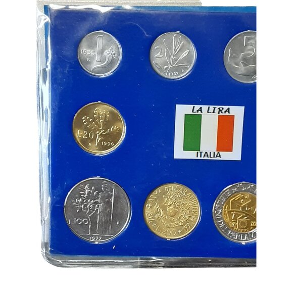 Italian Lira Coin Collection Set In Display Case With Historical Coins 1950s-199 - Picture 2 of 4